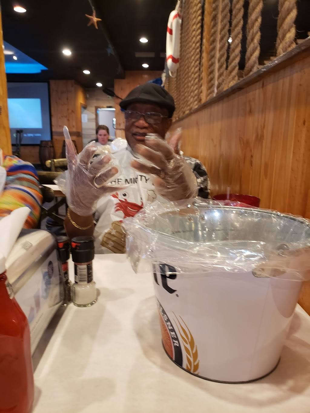 The Mighty Crab | restaurant | 6380 Ridgewood Ct Dr Suite I, Jackson, MS 39211, USA | 6019913828 OR +1 601-991-3828