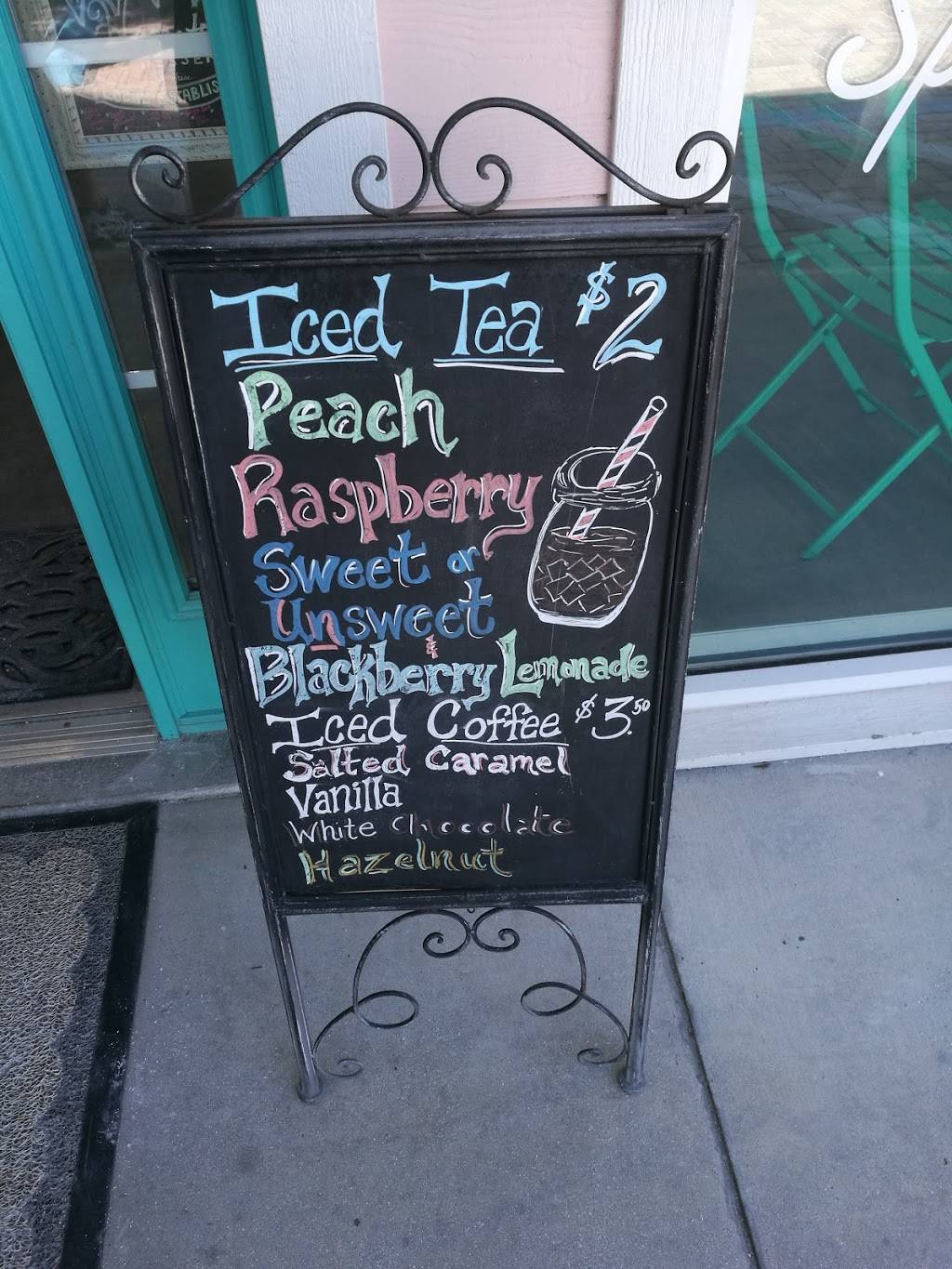 Hometown Desserts | restaurant | 507 Pine Ave, Anna Maria, FL 34216, USA | 9418963167 OR +1 941-896-3167