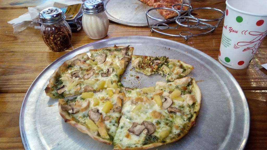 Austins Pizza South Lamar | restaurant | 1817 S Lamar Blvd, Austin, TX 78704, USA | 5127958888 OR +1 512-795-8888