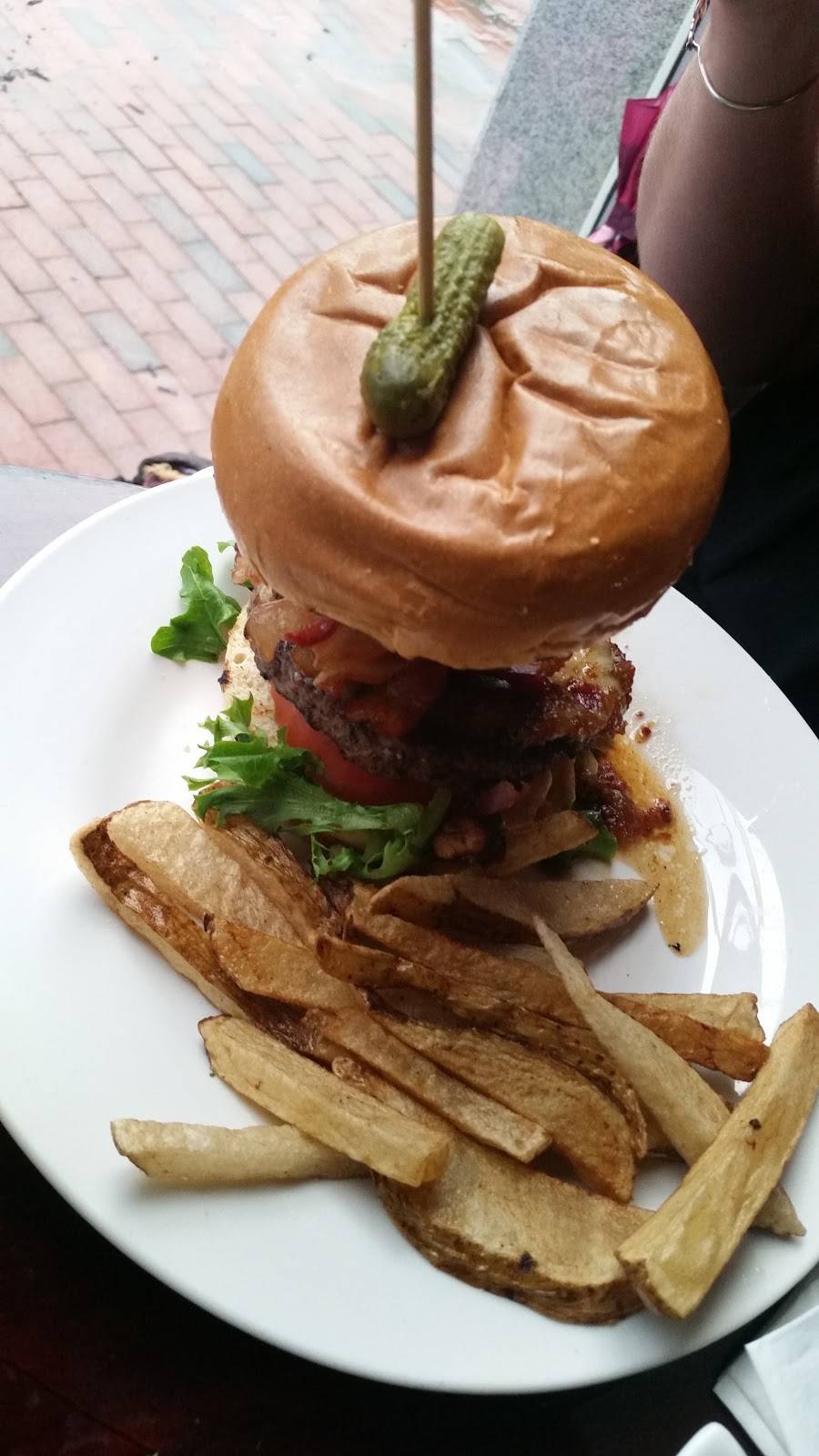 House Of Bacon | restaurant | 34 Court St, Auburn, ME 04210, USA | 2072008057 OR +1 207-200-8057