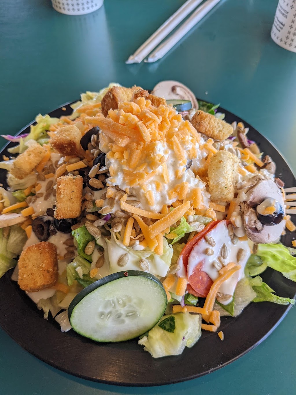 Round Table Pizza | meal takeaway | 2544 W 16th St, Yuma, AZ 85364, USA | 9287835895 OR +1 928-783-5895