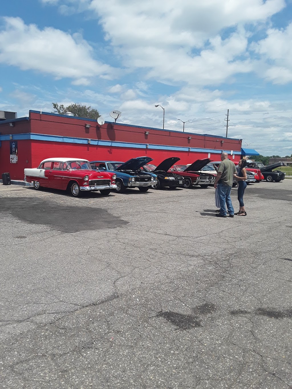 RJs Bar & Grill | restaurant | 37125 Van Dyke Ave, Sterling Heights, MI 48312, USA | 5862645262 OR +1 586-264-5262