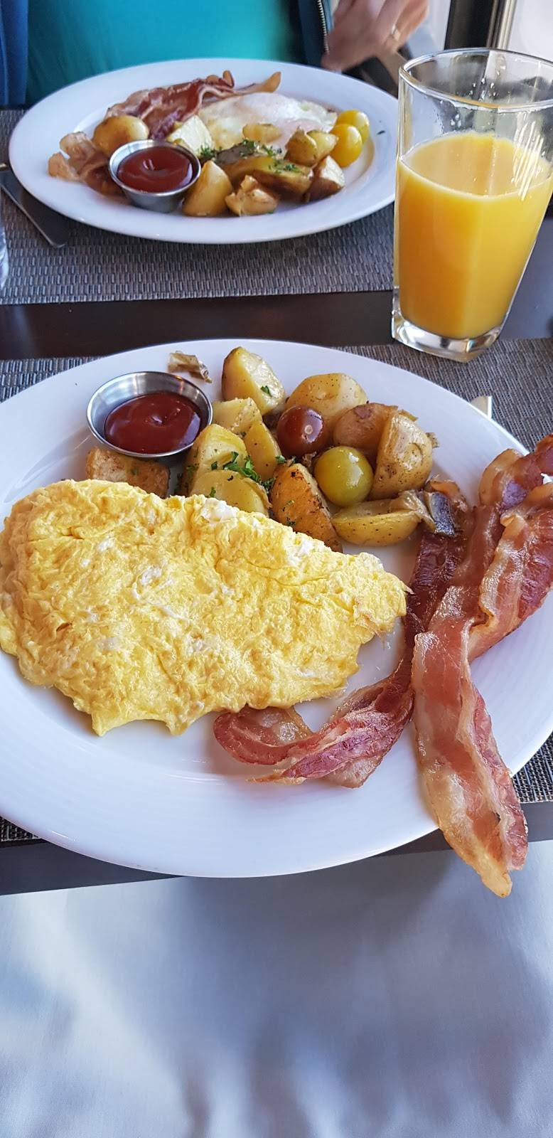 West Restaurant & Lounge | night club | 170 N Church Ln, Los Angeles, CA 90049, USA | 3104817878 OR +1 310-481-7878