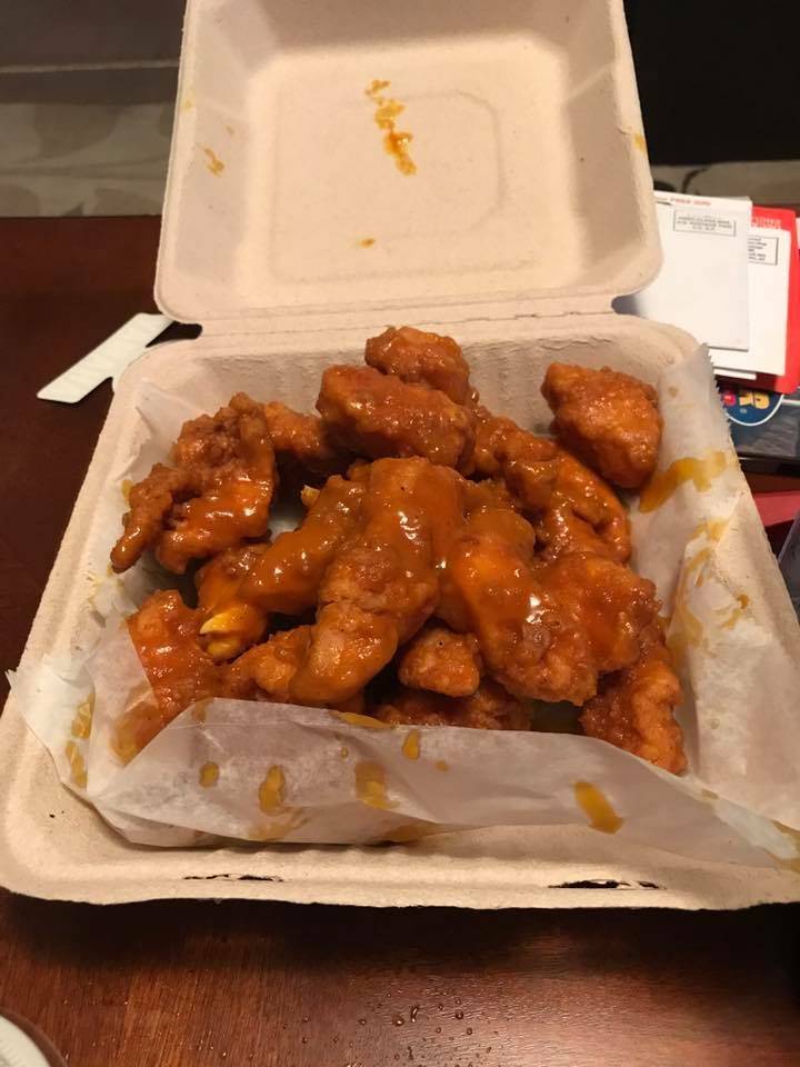 Crushed peppers | restaurant | 20 Broadway #2, Norwood, MA 02062, USA | 7813524006 OR +1 781-352-4006