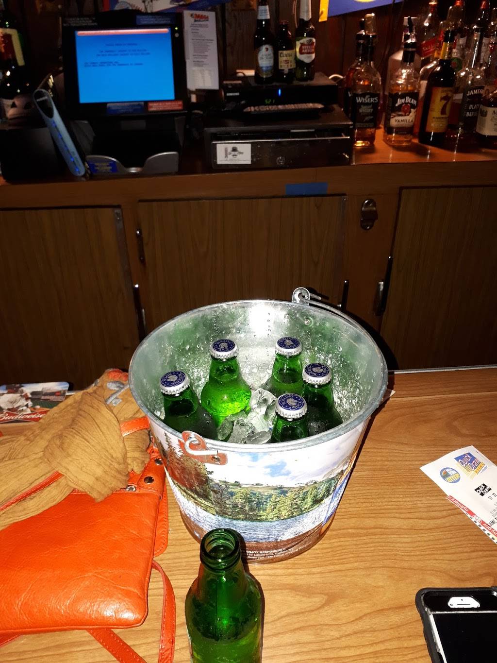 Washington Square | restaurant | 295 Washington St, Buffalo, NY 14203, USA | 7168490619 OR +1 716-849-0619