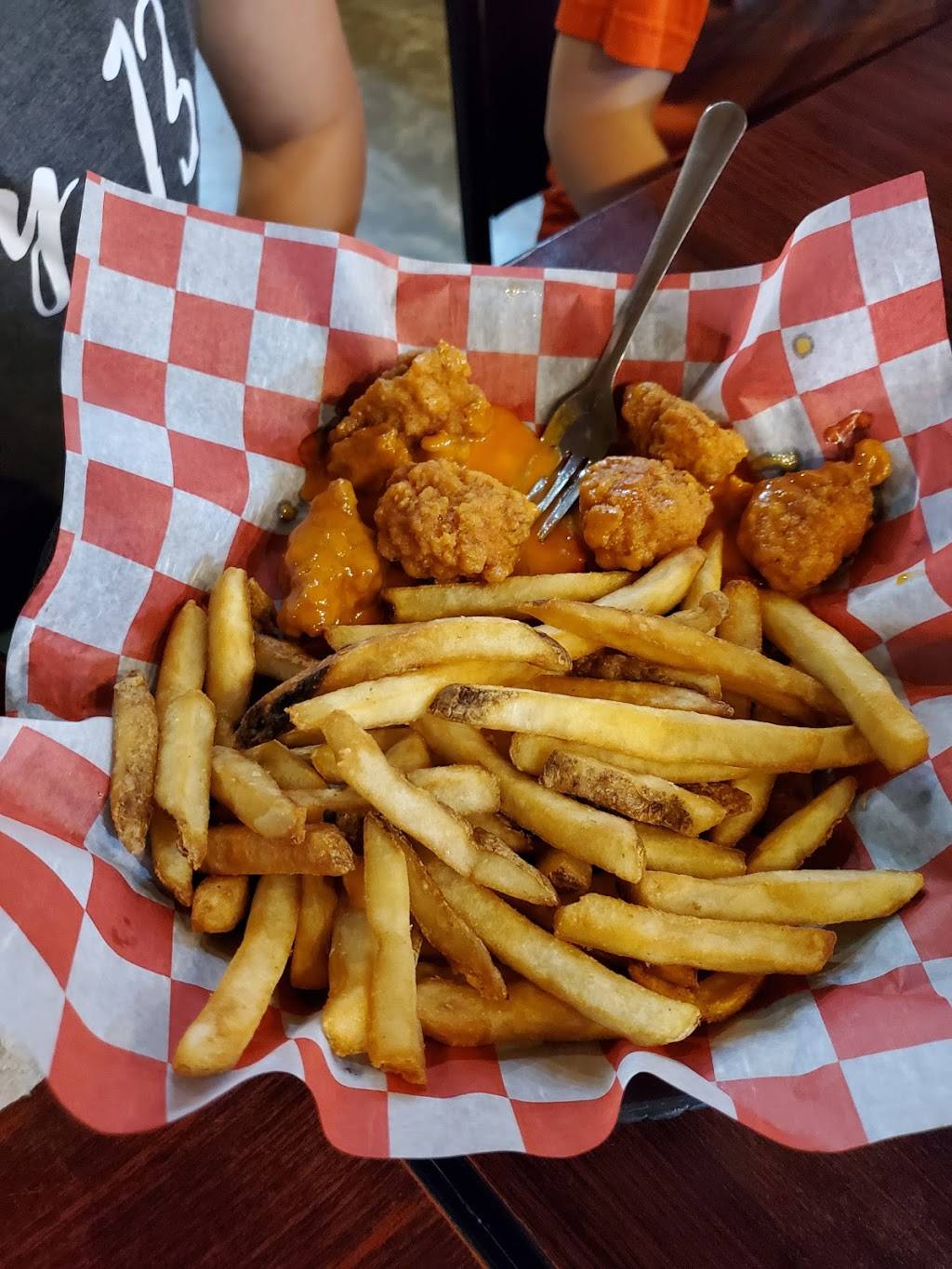 Tophers Wings | restaurant | 72 Roy Sanderson Ave, Rainsville, AL 35986, USA | 2566389464 OR +1 256-638-9464