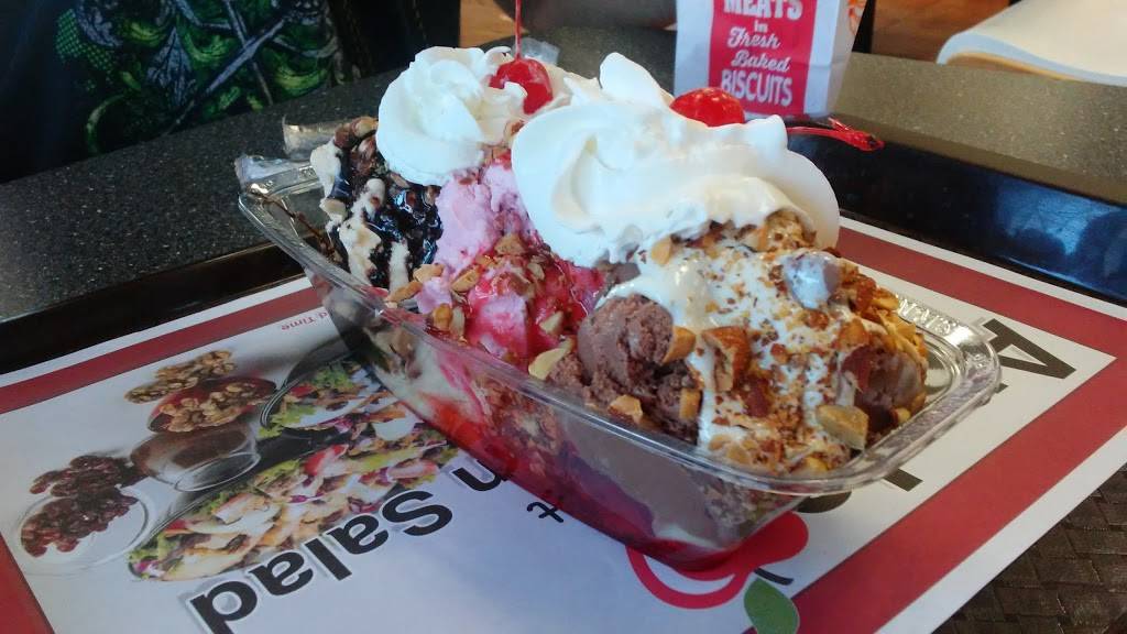 Braums Ice Cream & Burger Restaurant | restaurant | 1413 S Story Rd, Irving, TX 75060, USA | 9723132653 OR +1 972-313-2653