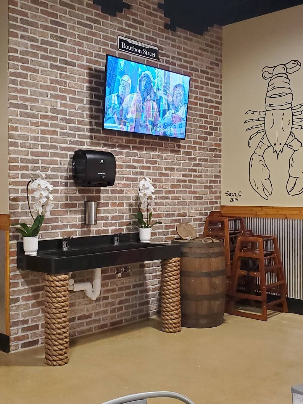 Nola Seafood Boil | restaurant | 11135 Pendleton Pike Suite 400, Indianapolis, IN 46236, USA | 3178267282 OR +1 317-826-7282