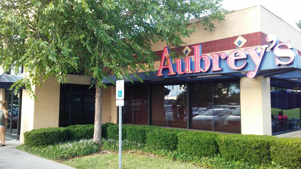 Aubreys | restaurant | 909 W Lamar Alexander Pkwy, Maryville, TN 37801, USA | 8653798800 OR +1 865-379-8800