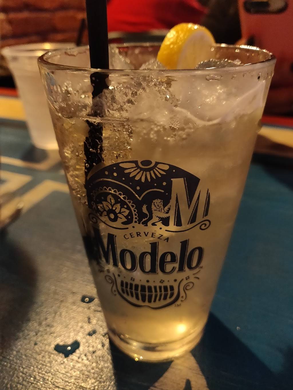 Tipsy tails | restaurant | 6325 Hollywood Blvd, Los Angeles, CA 90028, USA | 3236457992 OR +1 323-645-7992