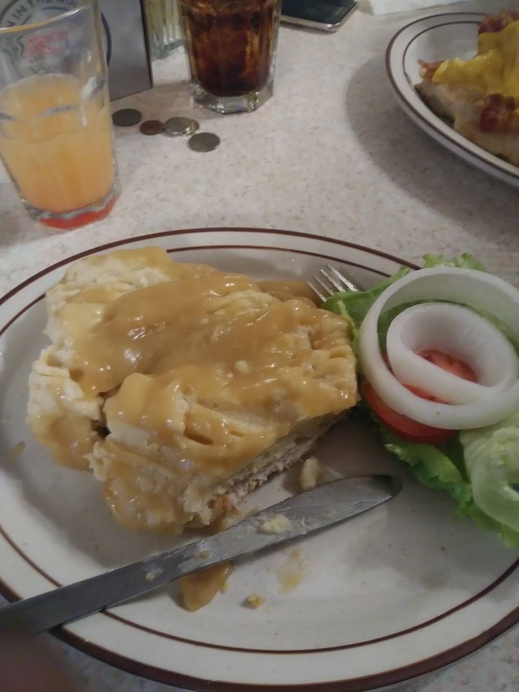 Buzzards Fine Dining & Other | restaurant | 111 1/2 S 3rd St, Fisher, IL 61843, USA | 2178976158 OR +1 217-897-6158