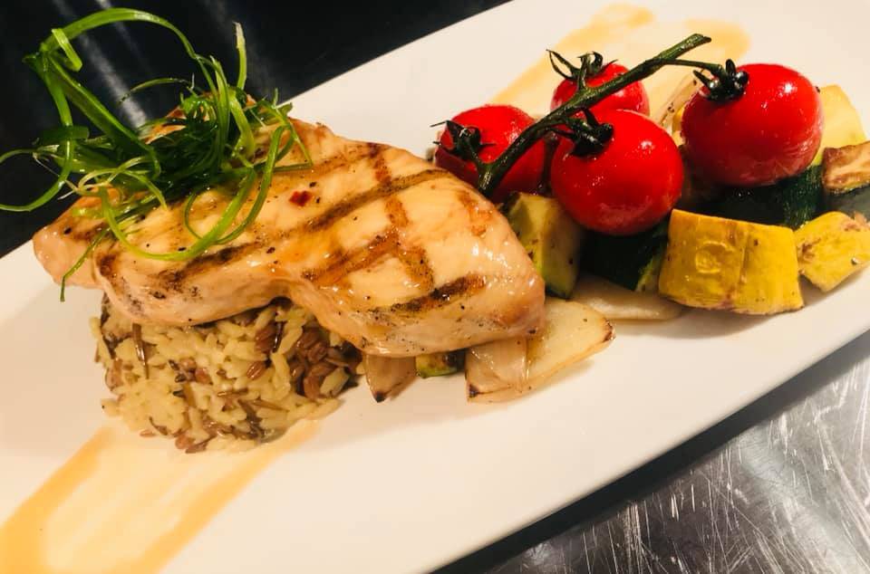 Crawdaddys on Greenfield | restaurant | 9427 W Greenfield Ave, West Allis, WI 53214, USA | 4147782228 OR +1 414-778-2228