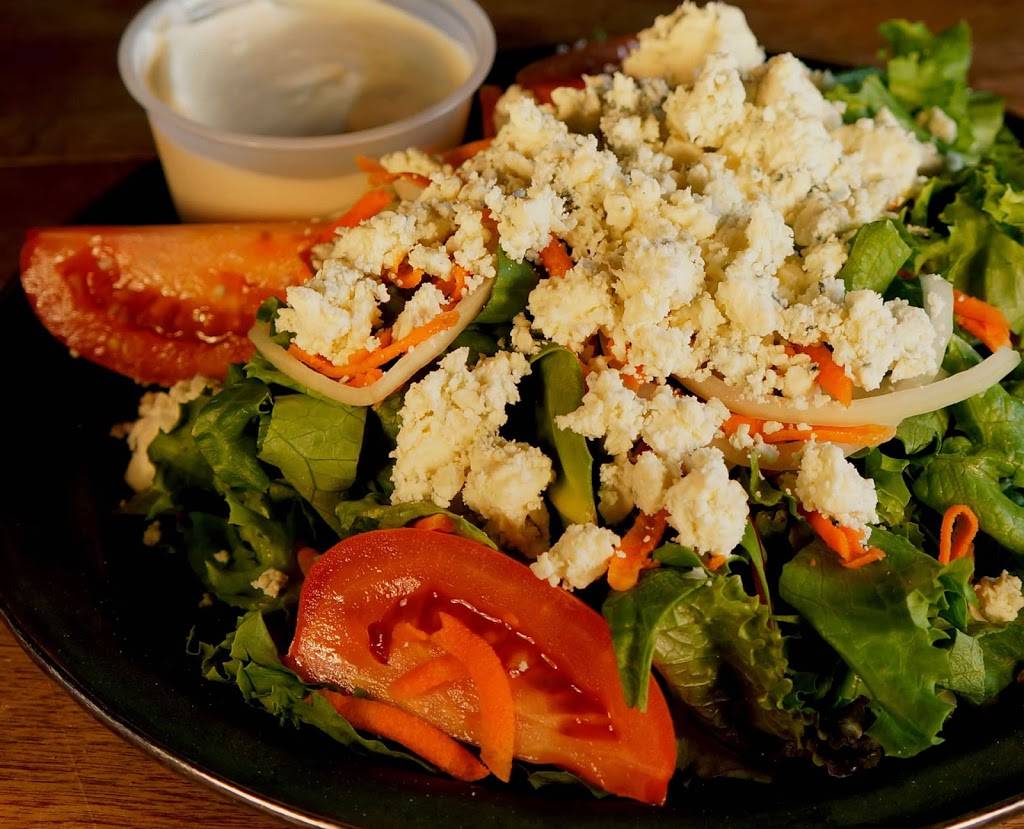 The Plum Tomato, Salem, CT | meal takeaway | 1 New London Rd, Salem, CT 06420, USA | 8608925295 OR +1 860-892-5295