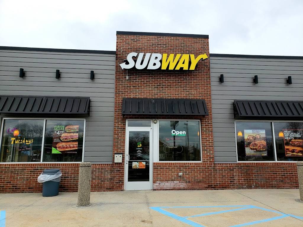 Subway | restaurant | 267 S Charles St, White Cloud, MI 49349, USA | 2316891864 OR +1 231-689-1864