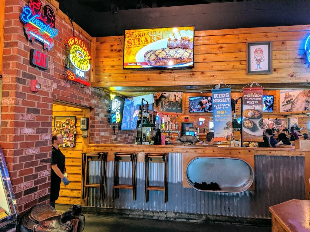 Texas Roadhouse | restaurant | 1363 McFarland Blvd E, Tuscaloosa, AL 35404, USA | 2057592596 OR +1 205-759-2596