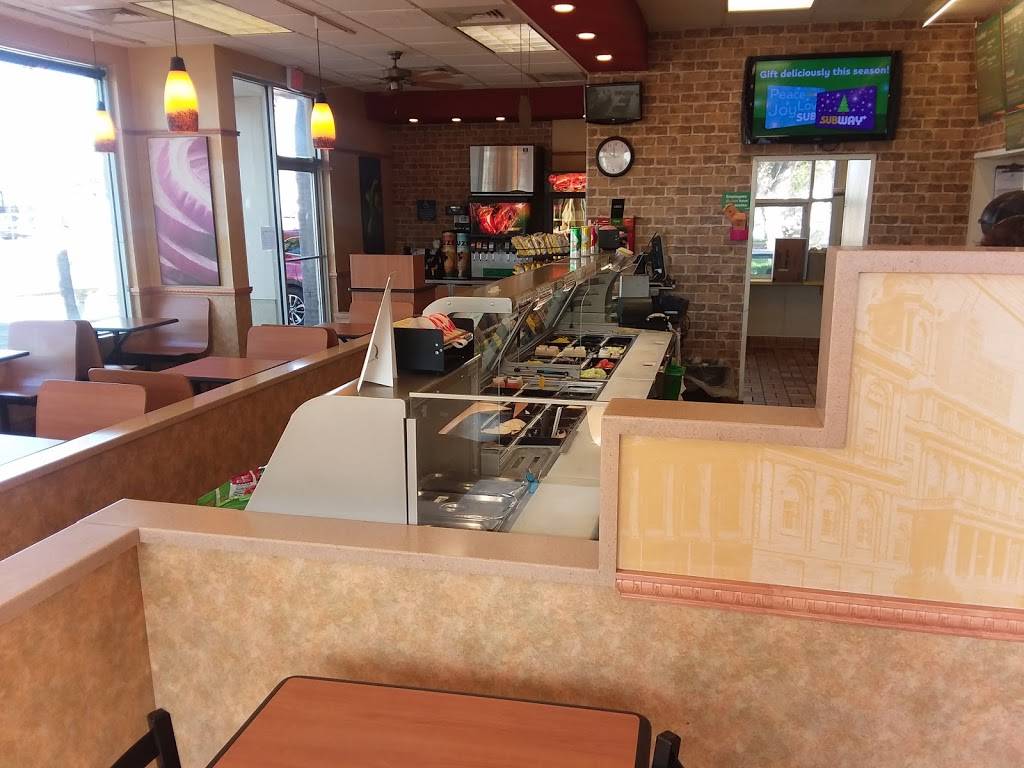 Subway Restaurants | restaurant | 3135 34th St N, St. Petersburg, FL 33713, USA | 7275219900 OR +1 727-521-9900