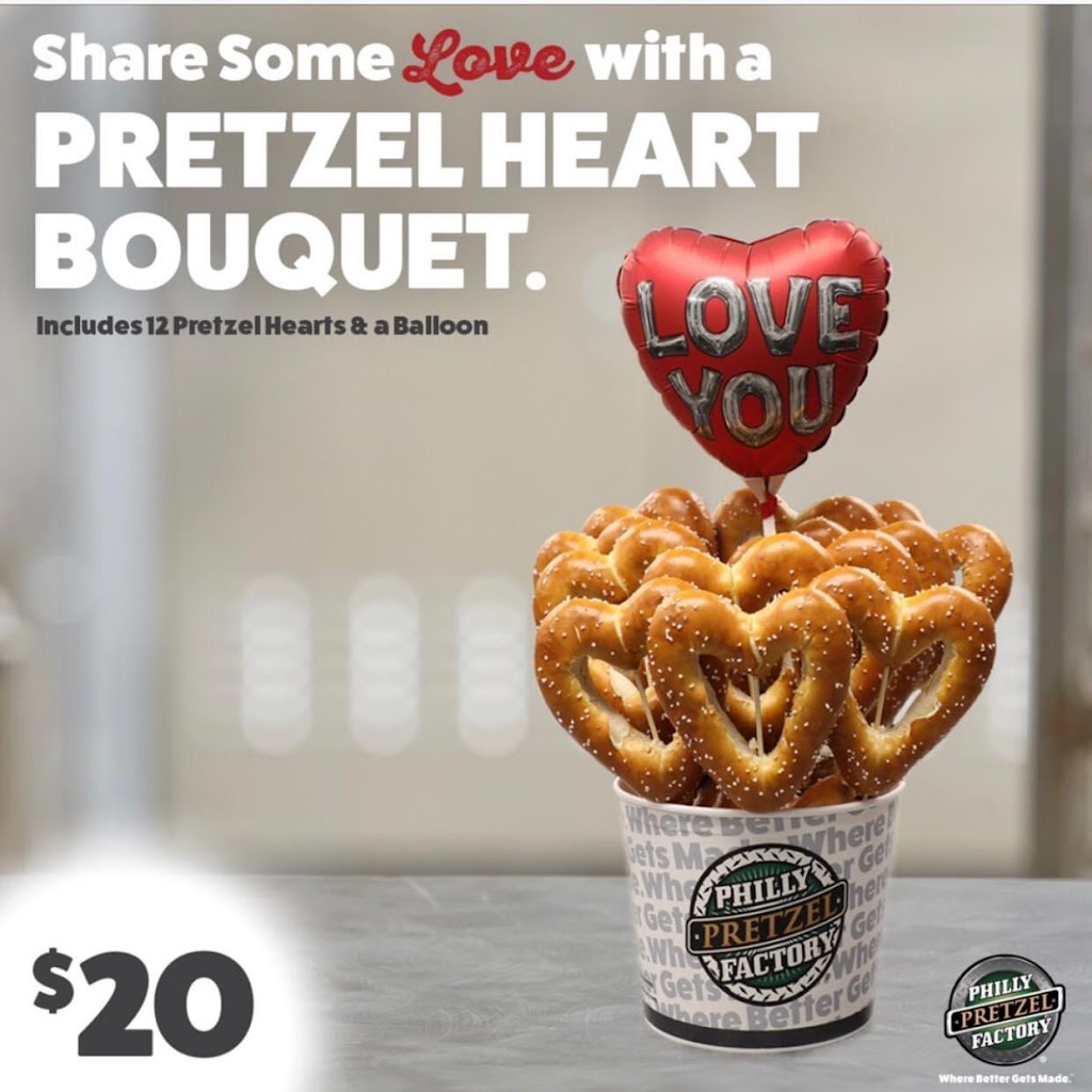 Philly Pretzel Factory | bakery | 555 2nd St Pike, Southampton, PA 18966, USA | 2153222766 OR +1 215-322-2766