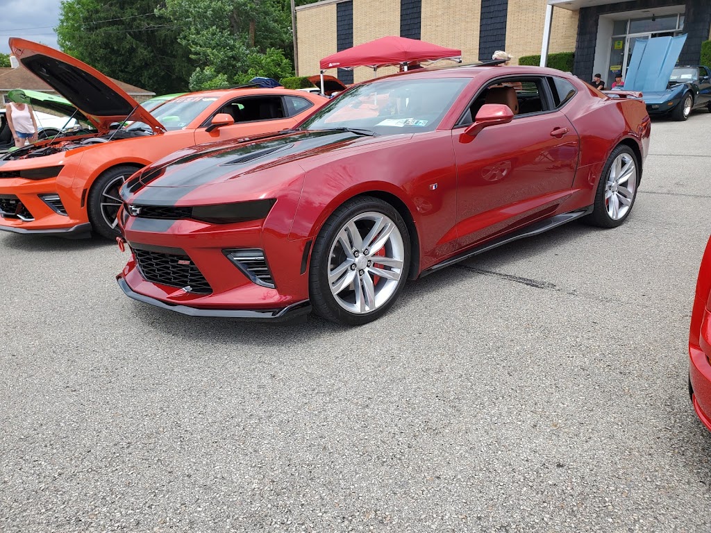 Yough Lanes | restaurant | 1045 University Dr, Connellsville, PA 15425, USA | 7246281255 OR +1 724-628-1255