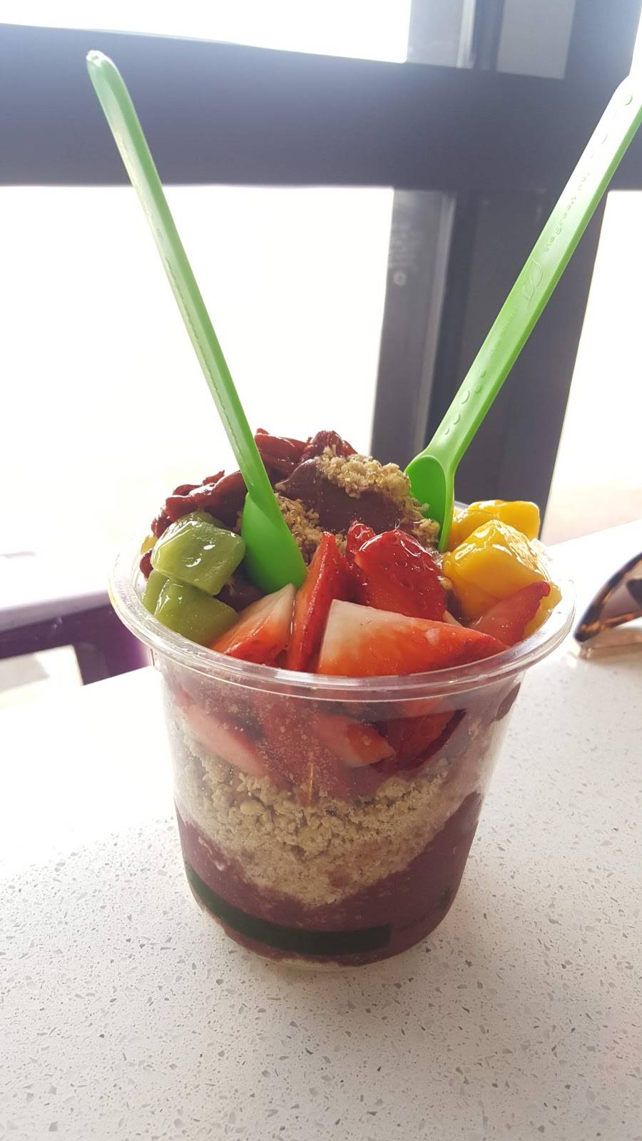 Berry Divine Acai Bowls | cafe | 2816 N 16th St ste a, Phoenix, AZ 85006, USA | 6022186372 OR +1 602-218-6372