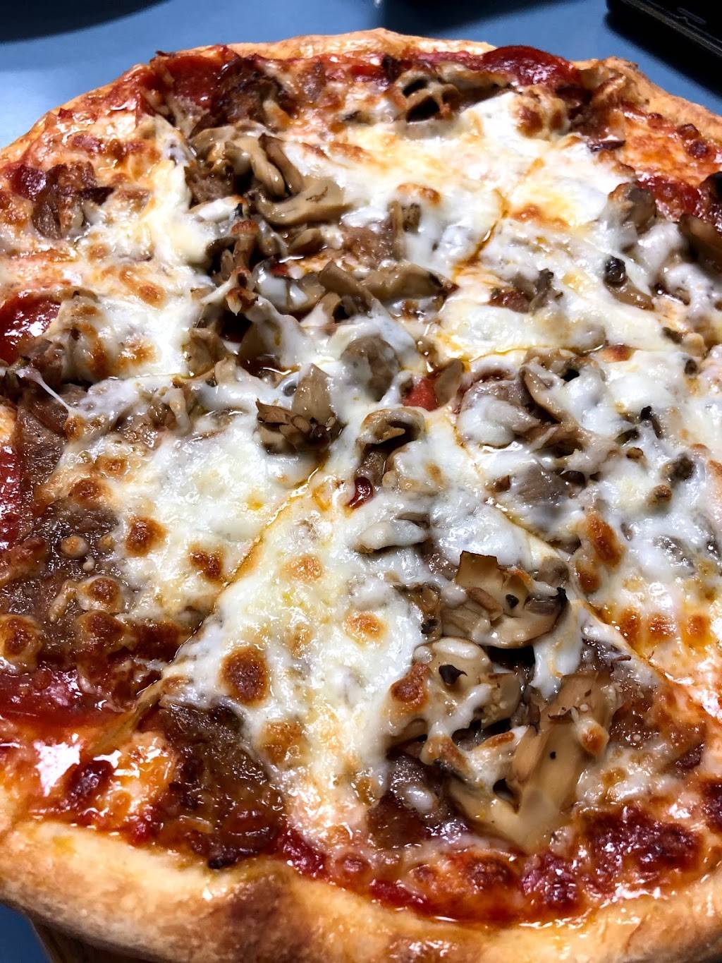 Ciros Pizza | restaurant | 901 W Broad St # B, Waynesboro, VA 22980, USA | 5409425169 OR +1 540-942-5169