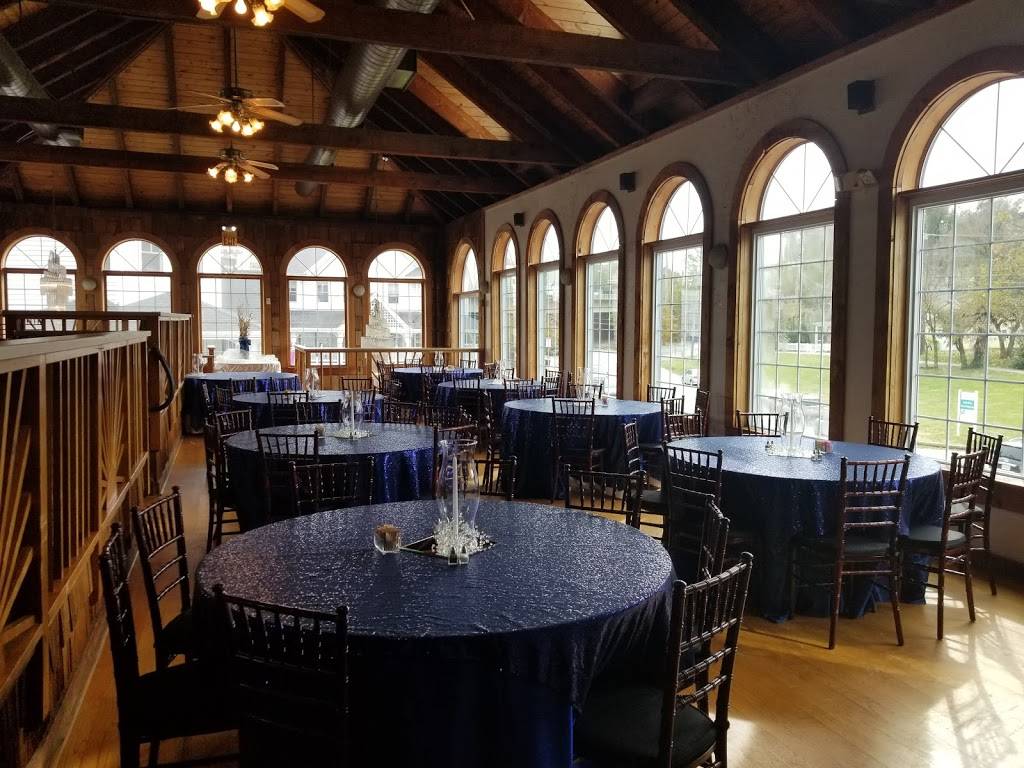 Madigans Waterfront | restaurant | 201 Mill St, Occoquan, VA 22125, USA | 7034946373 OR +1 703-494-6373