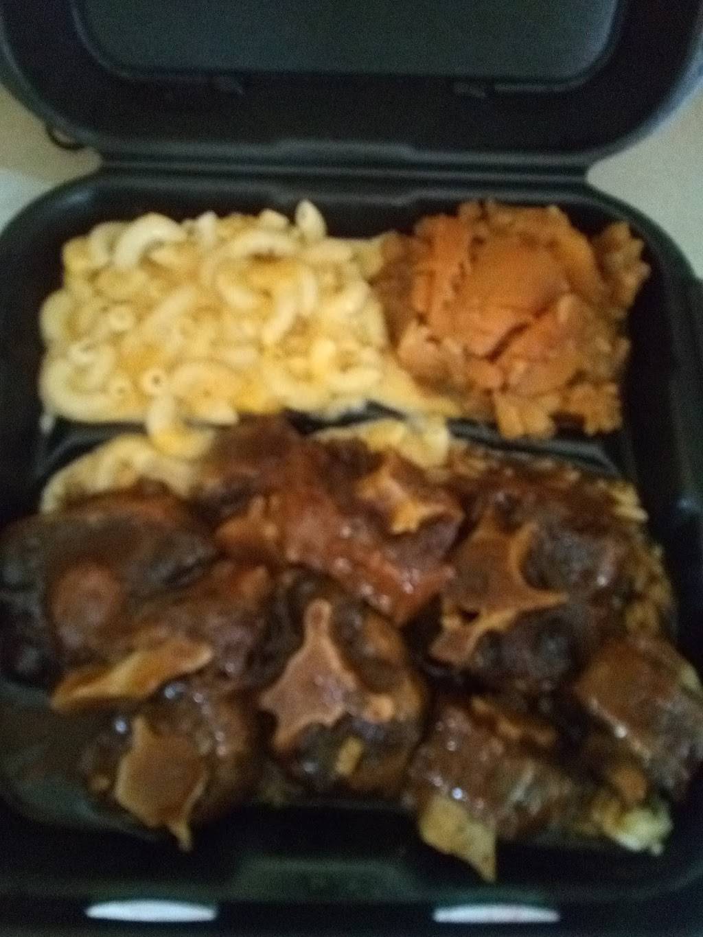 LookAtDatDer BBQ House & Catering | restaurant | 411 Deck St, Greenville, NC 27834, USA | 2527564288 OR +1 252-756-4288