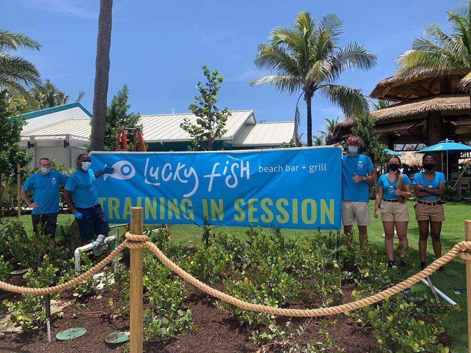 Lucky Fish Beach Bar + Grill | restaurant | 222 N Pompano Beach Blvd, Pompano Beach, FL 33062, USA | 9542479967 OR +1 954-247-9967