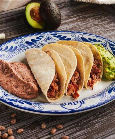 Julios Mexican Food | restaurant | 8050 Gateway Blvd E, El Paso, TX 79907, USA | 9155917676 OR +1 915-591-7676