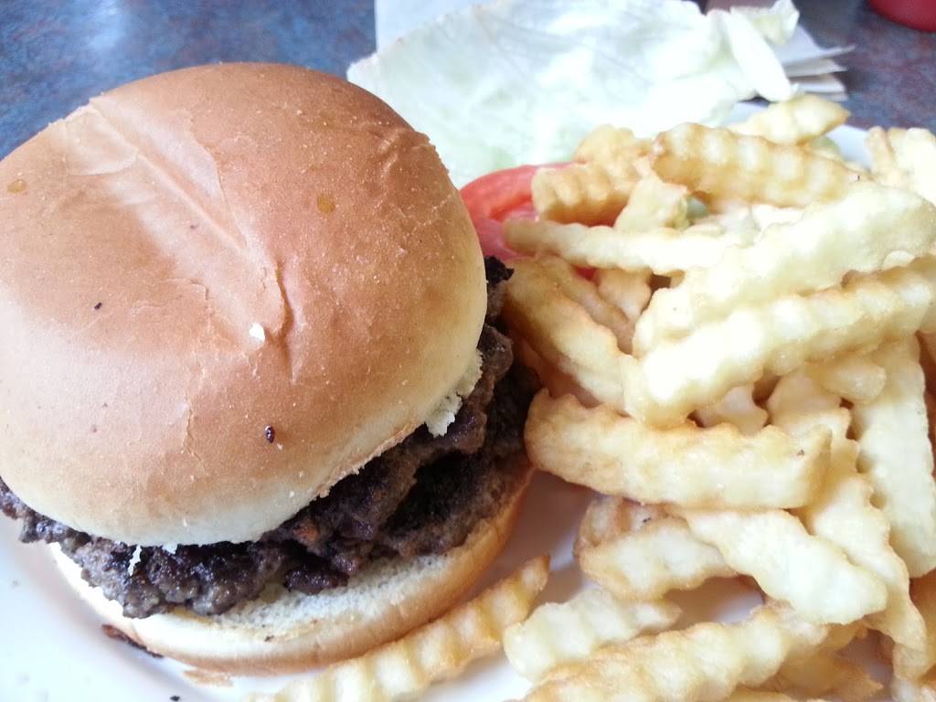 Debbies Diner | restaurant | 1404 N 22nd St, Decatur, IL 62526, USA | 2174234130 OR +1 217-423-4130