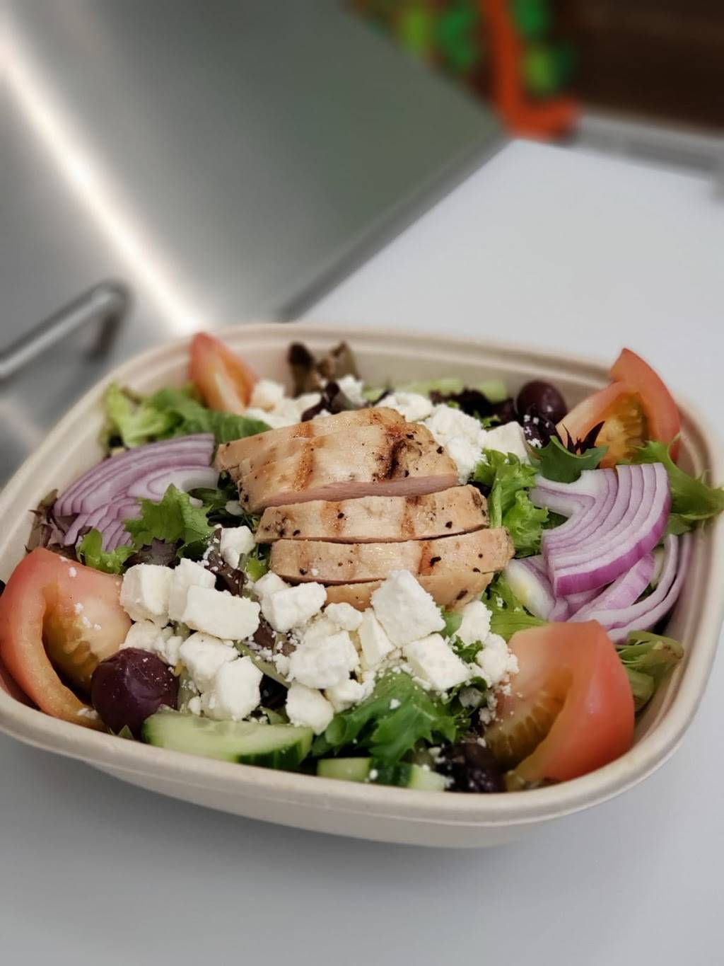 The Health Nut Cafe | restaurant | 715 Earl St, Daytona Beach, FL 32118, USA | 3862813257 OR +1 386-281-3257