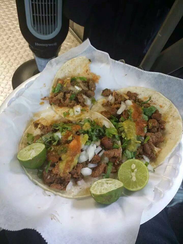 Tacos Y Tortas El Pastorsito DF | restaurant | 8000 N Stadium Dr, Houston, TX 77054, USA | 7132917654 OR +1 713-291-7654