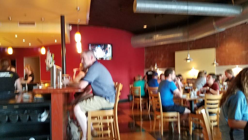 Deweys Pizza | meal takeaway | 112 E Vandalia St, Edwardsville, IL 62025, USA | 6186562200 OR +1 618-656-2200