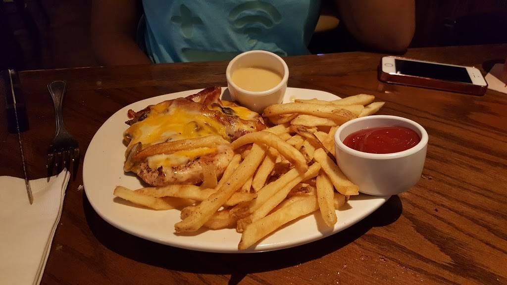 Outback Steakhouse | restaurant | 6821 Chital Dr, Midlothian, VA 23112, USA | 8047399880 OR +1 804-739-9880