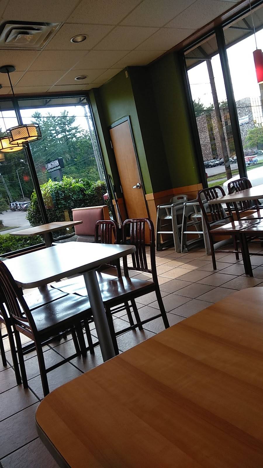 Popeyes Louisiana Kitchen | restaurant | 1188 Murfreesboro Pike, Nashville, TN 37217, USA | 6153673462 OR +1 615-367-3462