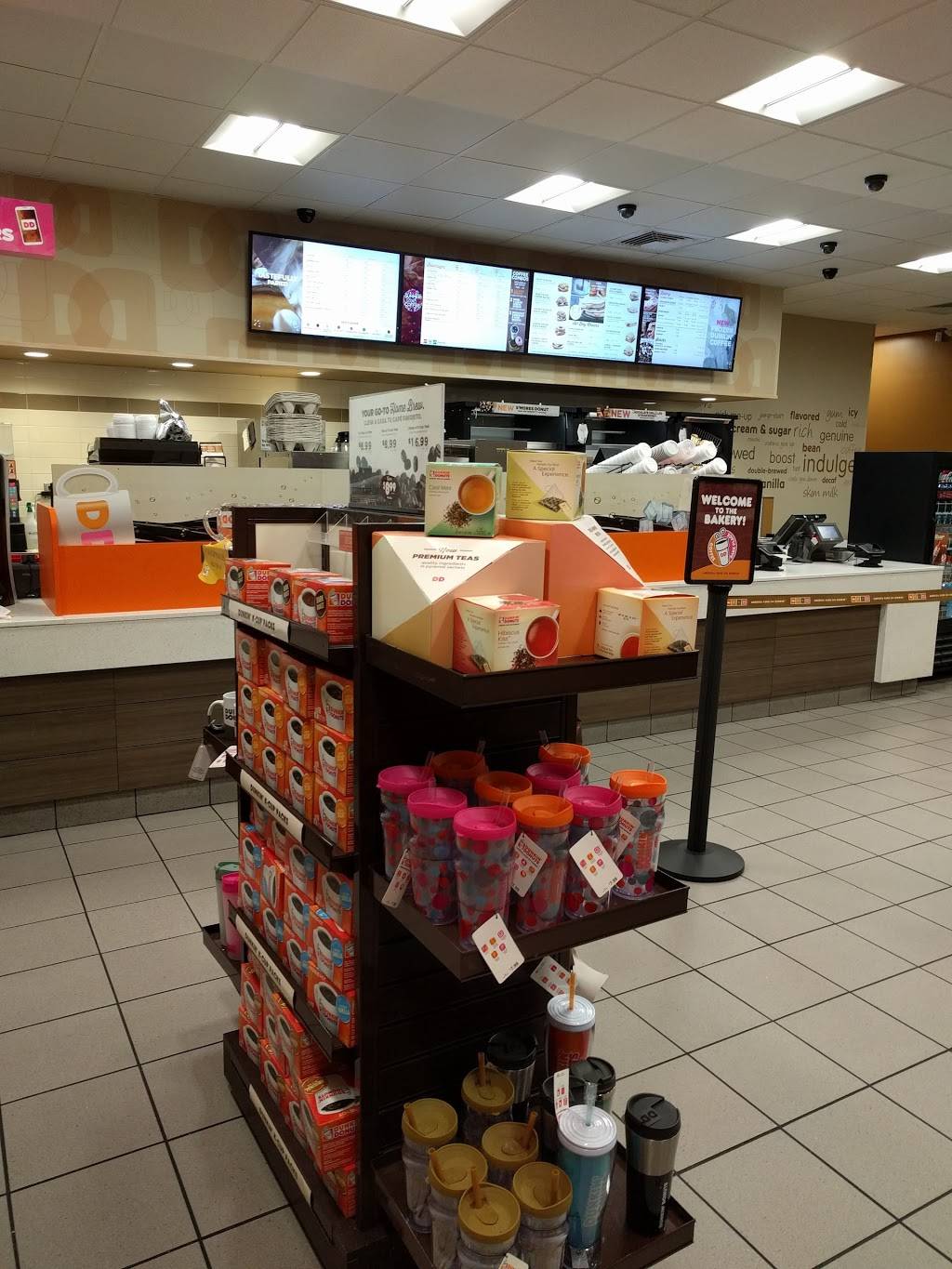 Dunkin | bakery | 12930 SW 120th St, Miami, FL 33186, USA | 3052333578 OR +1 305-233-3578