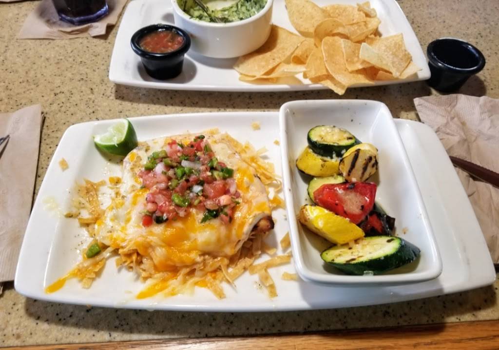 Applebees Grill + Bar | restaurant | 5800 N Mesa St, El Paso, TX 79912, USA | 9158338899 OR +1 915-833-8899