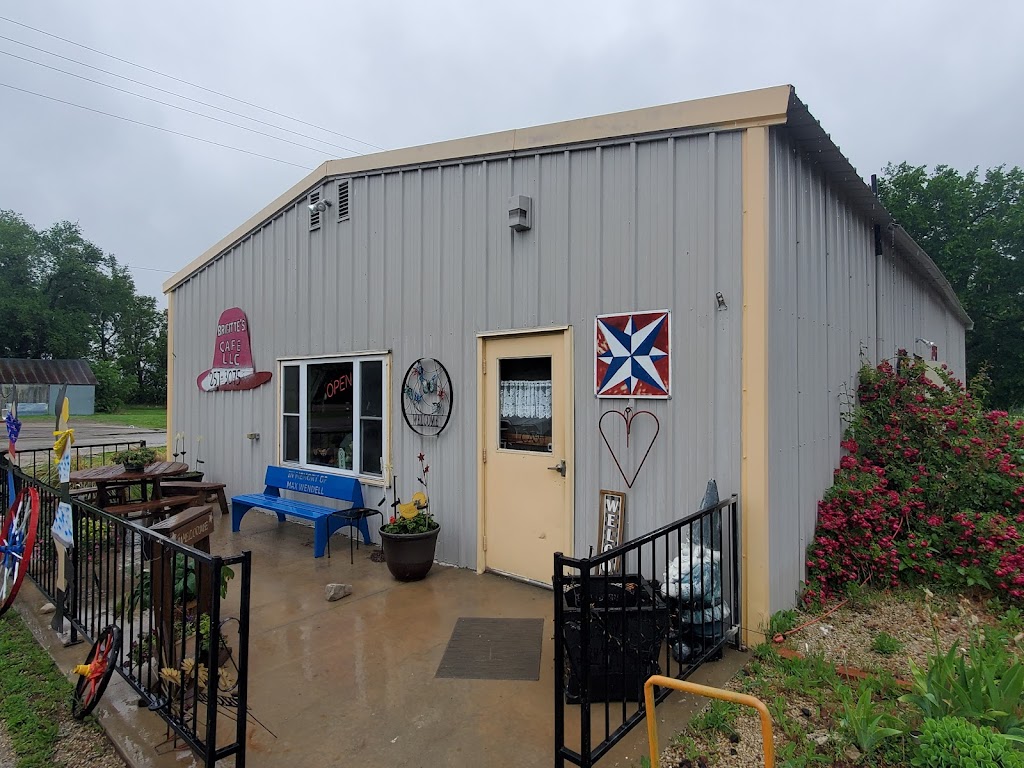 Brigittes Country Cafe | restaurant | 101 N Broadway, Woodbine, KS 67492, USA | 7852573075 OR +1 785-257-3075