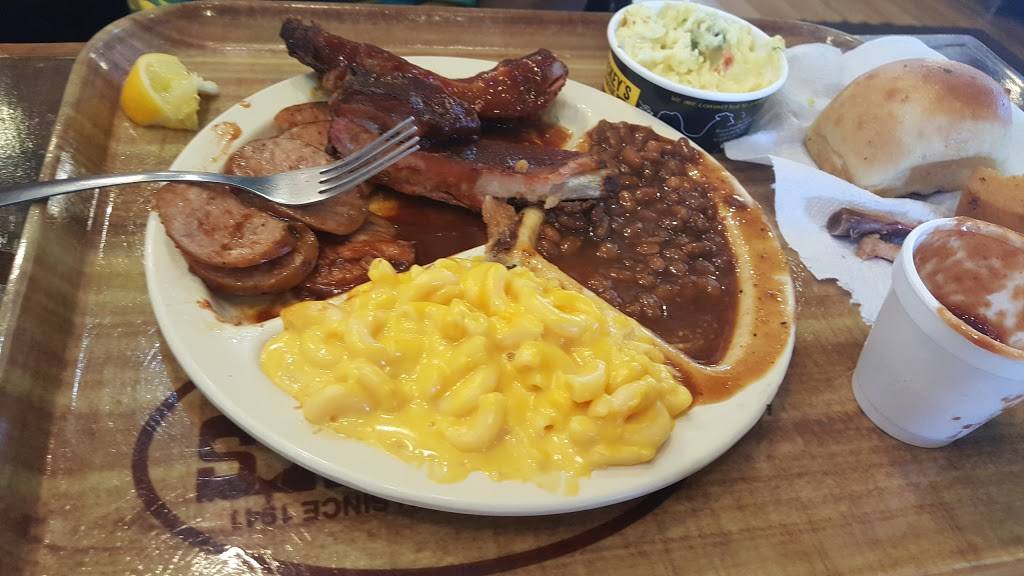 Dickeys Barbecue Pit | restaurant | 5530 S Cooper St, Arlington, TX 76017, USA | 8174680898 OR +1 817-468-0898