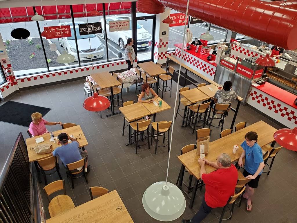 Five Guys | restaurant | 1902 NJ-35, Wall Township, NJ 07719, USA | 7323597550 OR +1 732-359-7550