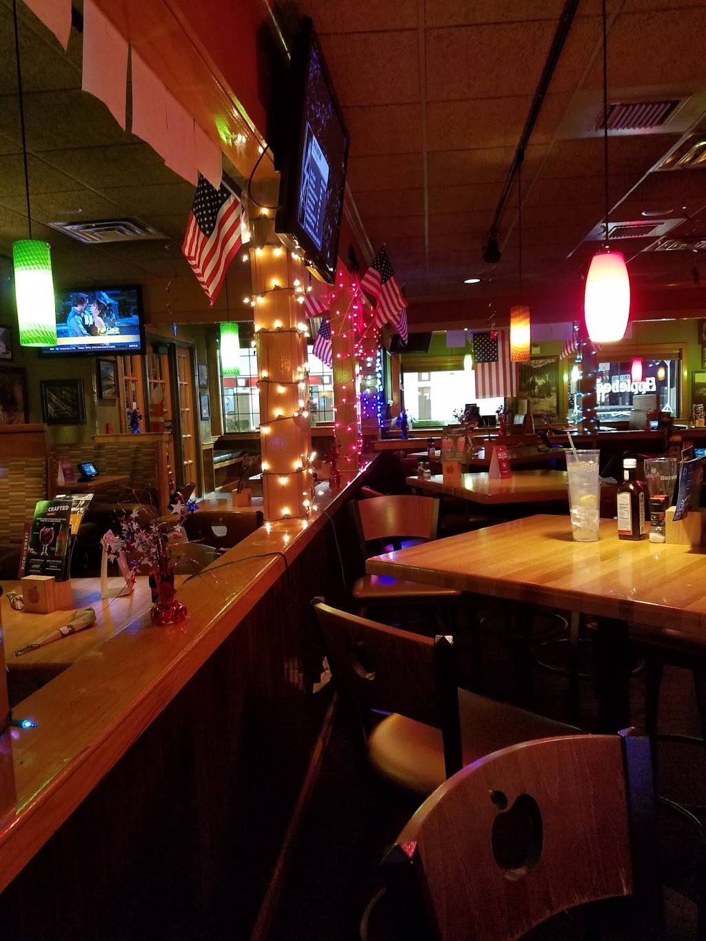 Applebees Grill + Bar | restaurant | 172 Cassidy Blvd, Pikeville, KY 41501, USA | 6064331815 OR +1 606-433-1815