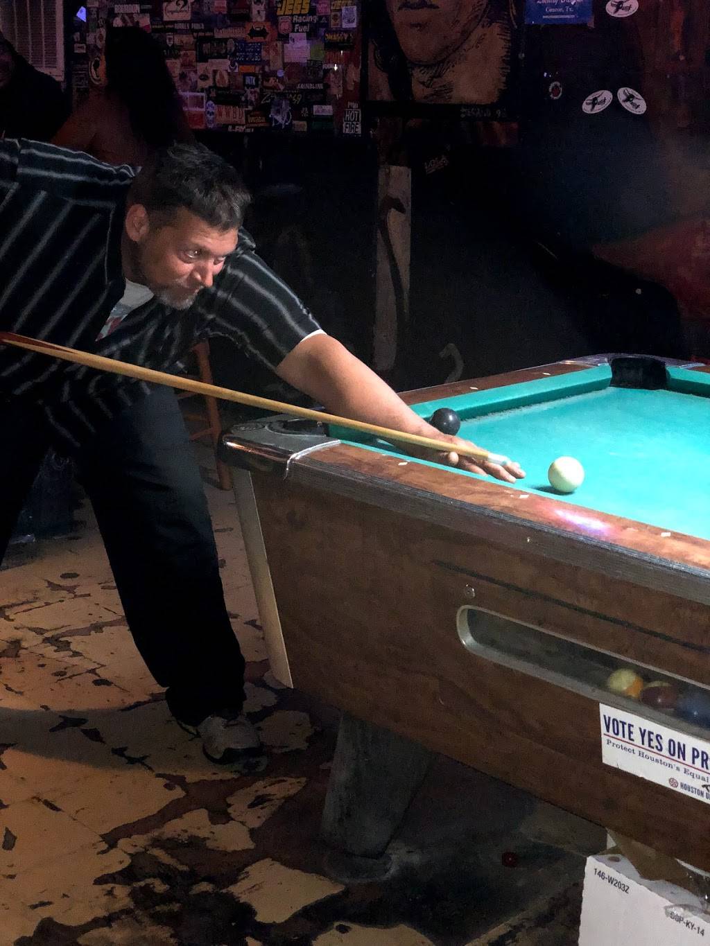 LOLAS Bar & Grill | restaurant | 325 W State St, Potomac, IL 61865, USA | 2179876588 OR +1 217-987-6588