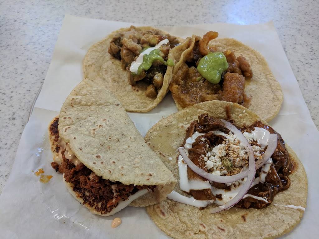 Guisados | restaurant | 2100 East Cesar E Chavez Avenue, Los Angeles, CA 90033, USA | 3232647201 OR +1 323-264-7201