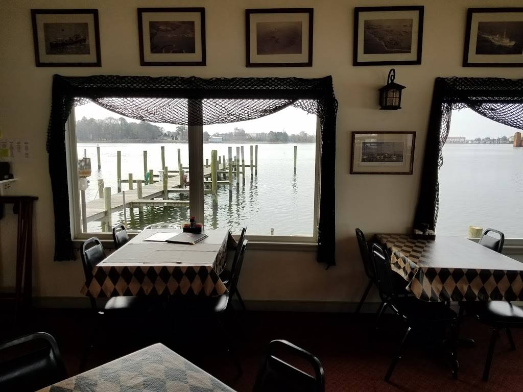 The Crazy Crab | restaurant | 902 Main St, Reedville, VA 22539, USA | 8044536789 OR +1 804-453-6789