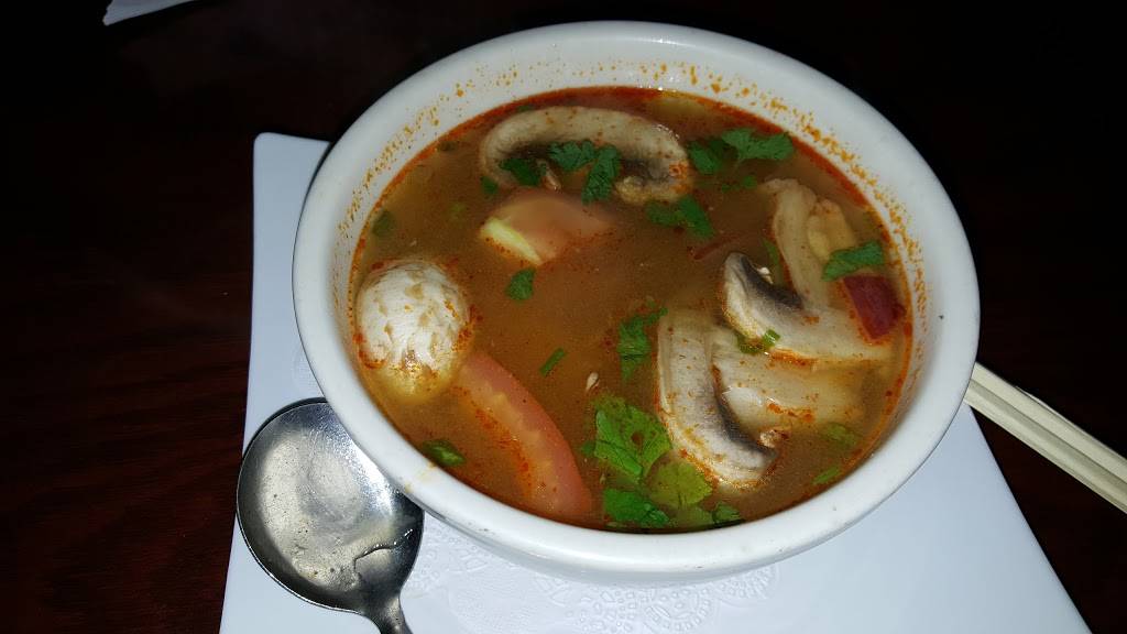 Oudom Thai and Sushi | restaurant | 217 N Woodland Blvd B, DeLand, FL 32720, USA | 3867400123 OR +1 386-740-0123