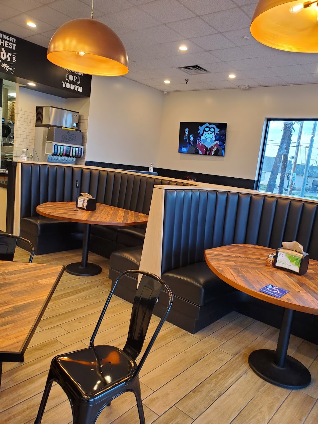 Round Table Pizza | restaurant | 870 W El Monte Way, Dinuba, CA 93618, USA | 5593155952 OR +1 559-315-5952