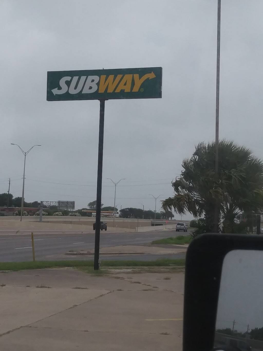 Subway | meal takeaway | 1001 W, US Hwy 181, Portland, TX 78374, USA | 3616439182 OR +1 361-643-9182