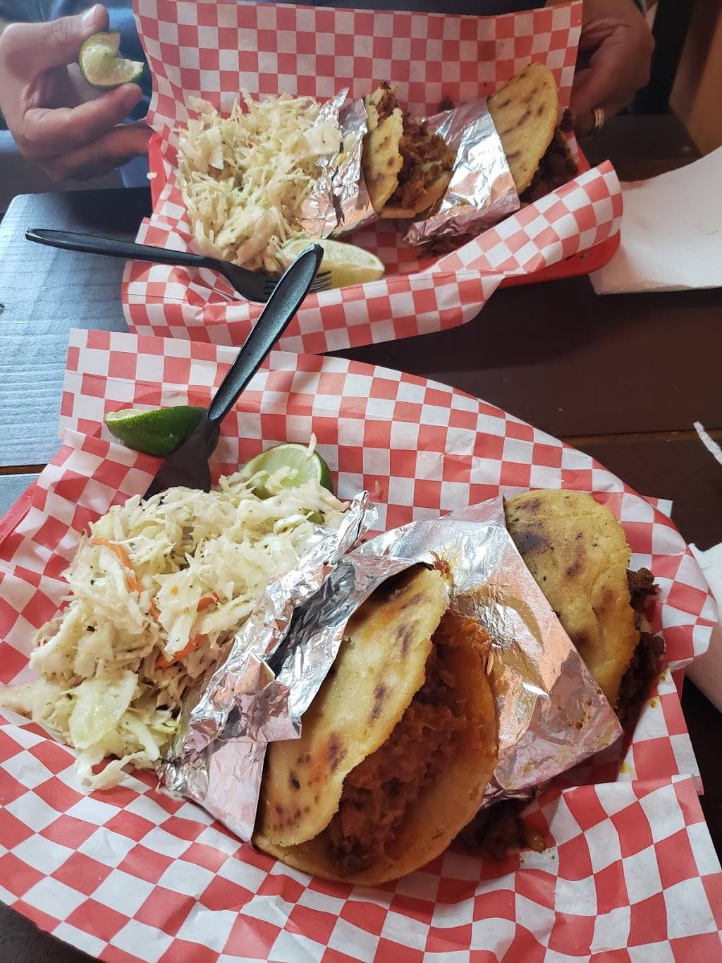 REGIOS Tacos A Vapor | restaurant | 2000 Cupples Rd, San Antonio, TX 78226, USA | 8326517789 OR +1 832-651-7789