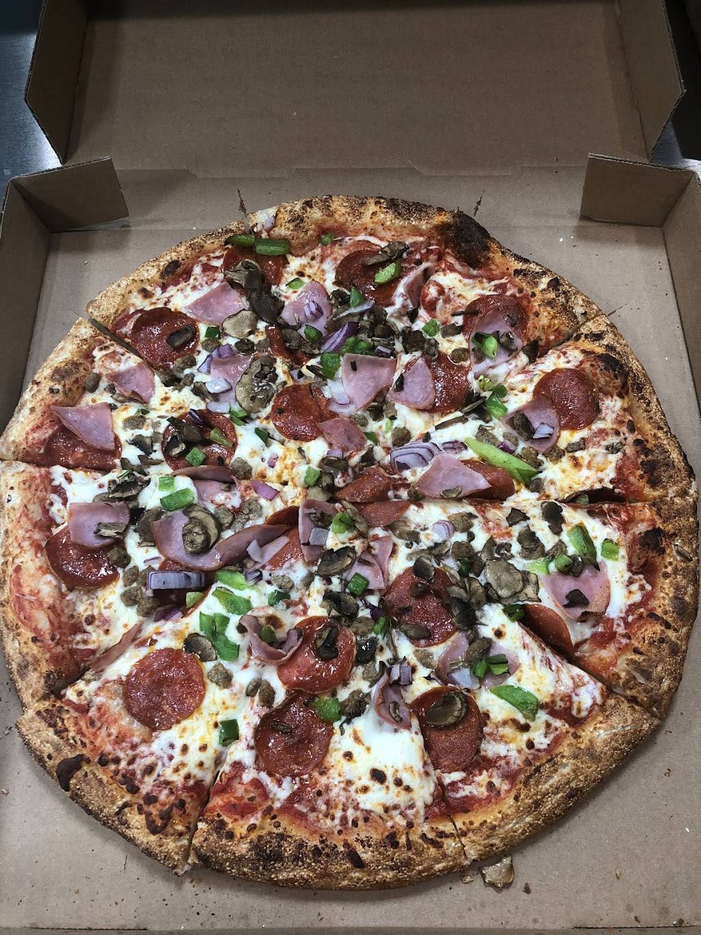 Chubbys Pizza and Wings | restaurant | 260 E Walton Blvd, Pontiac, MI 48340, USA | 2484999809 OR +1 248-499-9809