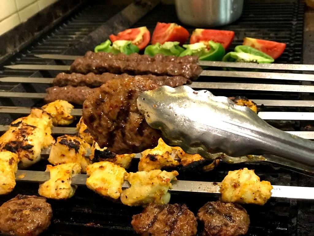 Zee Doner Kebab | restaurant | 1701 McFarland Blvd E #182, Tuscaloosa, AL 35404, USA | 2055346570 OR +1 205-534-6570