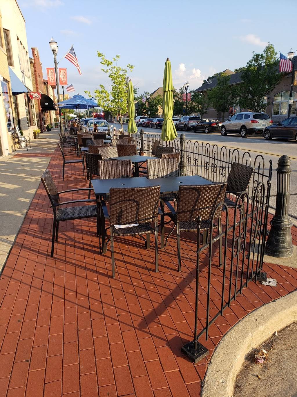 El Buren Caribbean Cuisine | restaurant | 331 Waukegan Ave, Highwood, IL 60040, USA | 8477803310 OR +1 847-780-3310